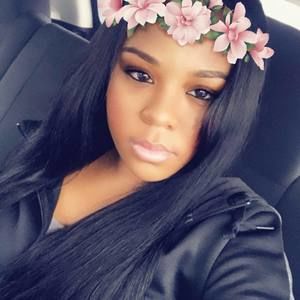 Meet your Posher, Deandria